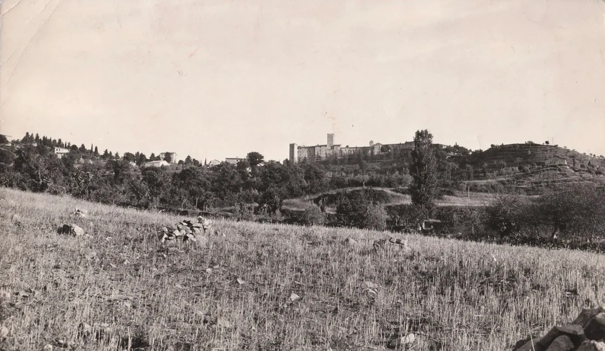 Cartolina d'epoca del borgo di Parrano